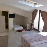 Kandira Butik Bed & Breakfast Çeşme