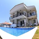 Kandira Butik 4* Çeşme