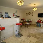 Alojamento de Acomodação e Pequeno-almoço Kandira Butik