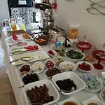 Alojamento de Acomodação e Pequeno-almoço Kandira Butik 4*