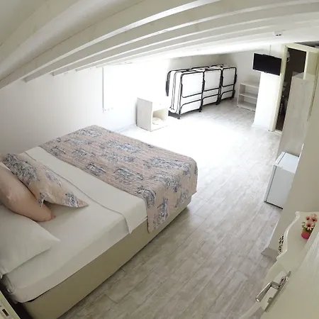 Kandira Butik Bed and breakfast